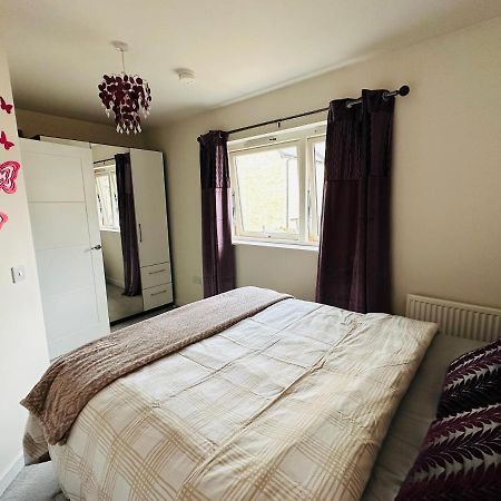 Modern 3 Bed Villa With Free Parking And Garden Close To City Center And Edinburgh Airport Exteriér fotografie