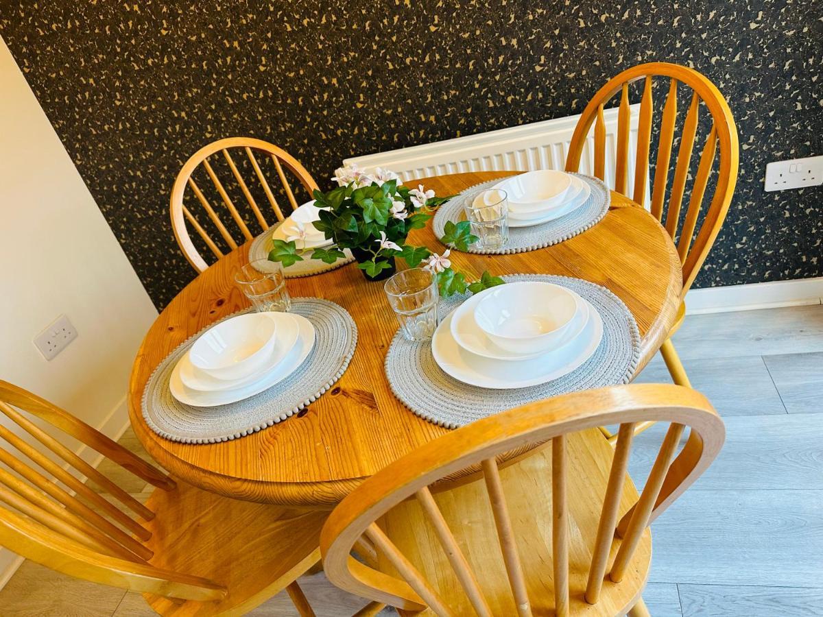 Modern 3 Bed Villa With Free Parking And Garden Close To City Center And Edinburgh Airport Exteriér fotografie