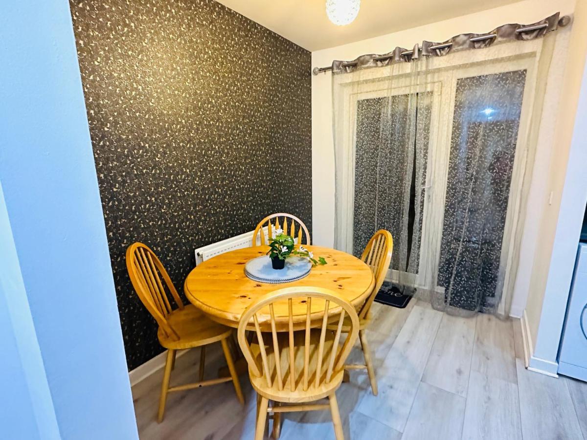 Modern 3 Bed Villa With Free Parking And Garden Close To City Center And Edinburgh Airport Exteriér fotografie